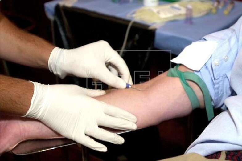 Imagen de una donación de sangre (Foto EFE / Cristóbal García)